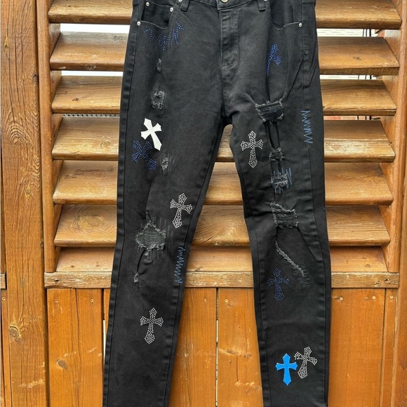 AMIRI Black Skinny Jeans Distressed Jeweled Design Men's Size 32 Inseam 28" - Picture 2 of 13